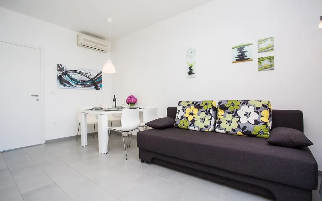 Apartman Iva Silo  0*, Silo (Krk) Croatia